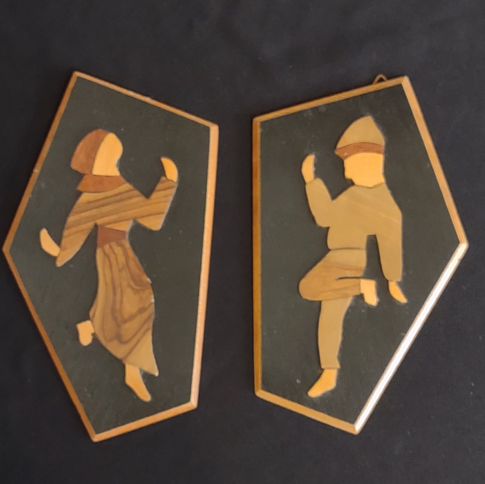 Set of 2 Vintage Israeli Hand Made Intarsia Inlaid Olive Wood Wall Plaques 8"
